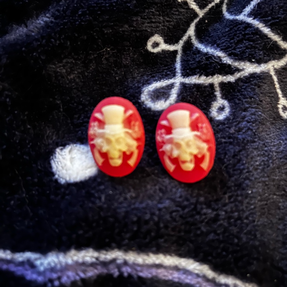 Handmade Skull Cameo stud earrings